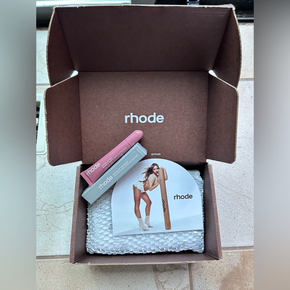 Rhode Peptide Lip Tint - Salty Tan (Limited Edition) + 🎁Bonus Lip Treat